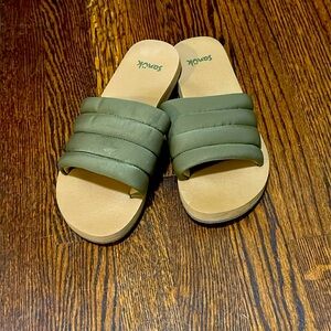 Women’s Sanuk Slip on slides